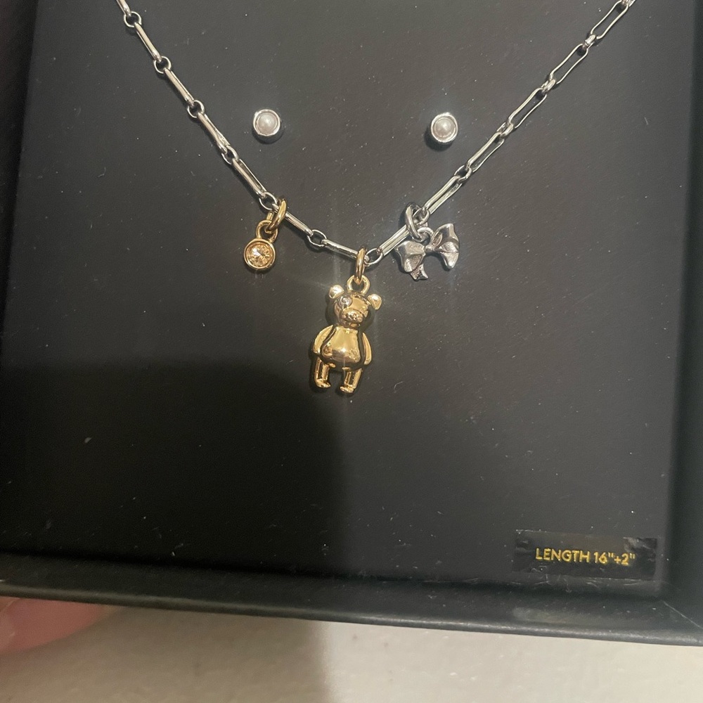 New With Box Coach Teddy Bear And Bow Earrings And Necklace Boxed Set CCU46 - Picture 7 of 11